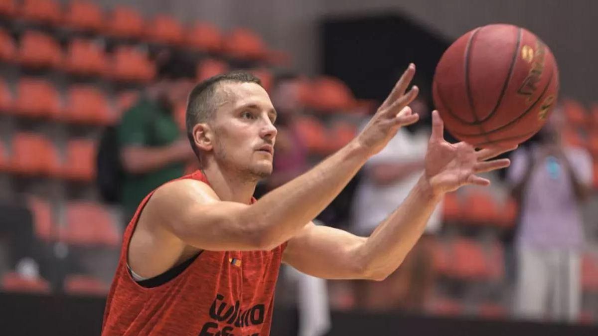 Goran Filipovic, durante un entrenamiento en La Fonteta
