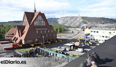 un pueblo de Suecia traslada de una sola pieza su iglesia de 670 toneladas