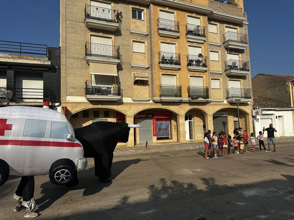Otra imagen del encierro de toros de Xeraco.