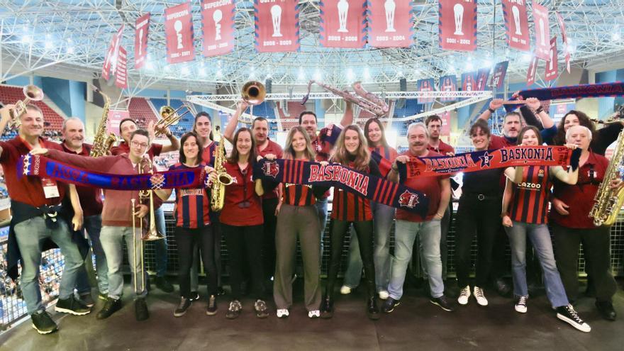 Baskonistas en la fiesta del baloncesto