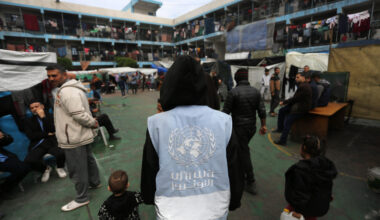 Dolor y compromiso del personal de UNRWA en Gaza: “Intento ayudar a personas desesperadas como yo”