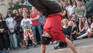 Un libro editado por la Universidad de León analiza la situación de la danza urbana en España