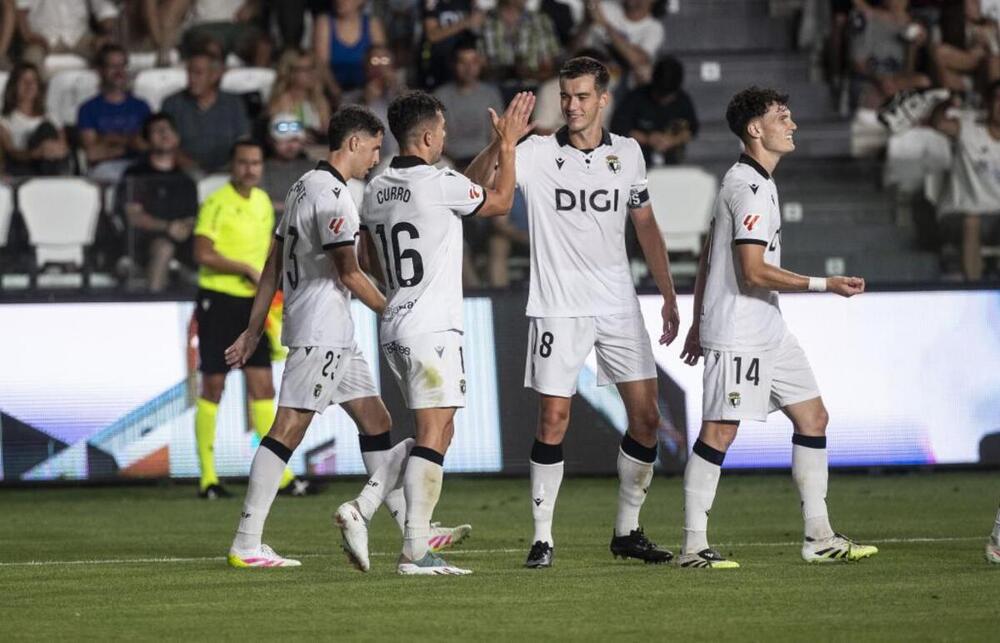 Un plan continuista de Ramis en el Burgos CF