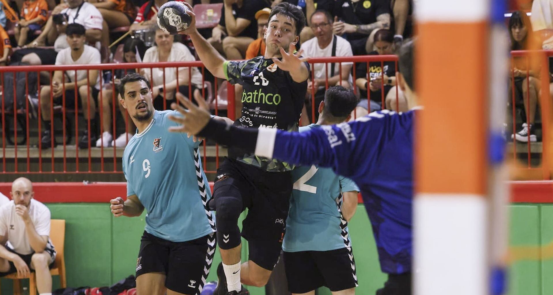 El Bathco deja en sus vitrinas el Torneo Nacional de Torrelavega