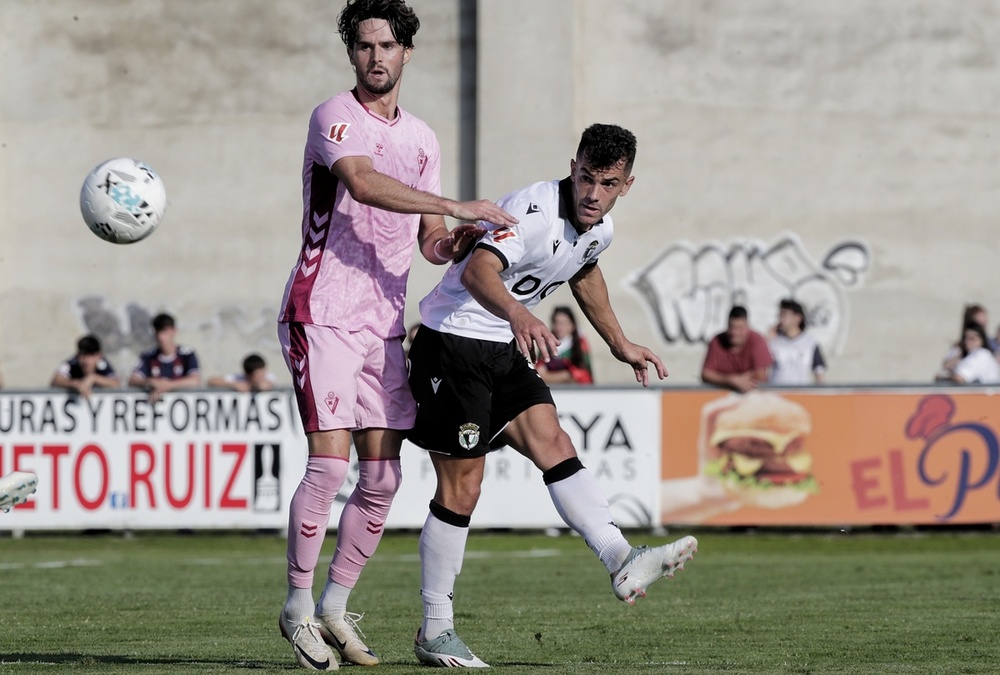 Un gol de David González da el triunfo al Burgos en Villarcayo