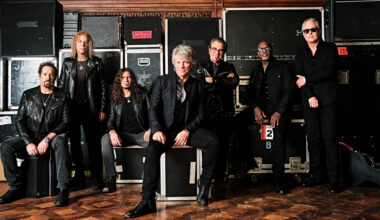 Bon Jovi presentan su disco de duetos con el de Springsteen y un tema inédito