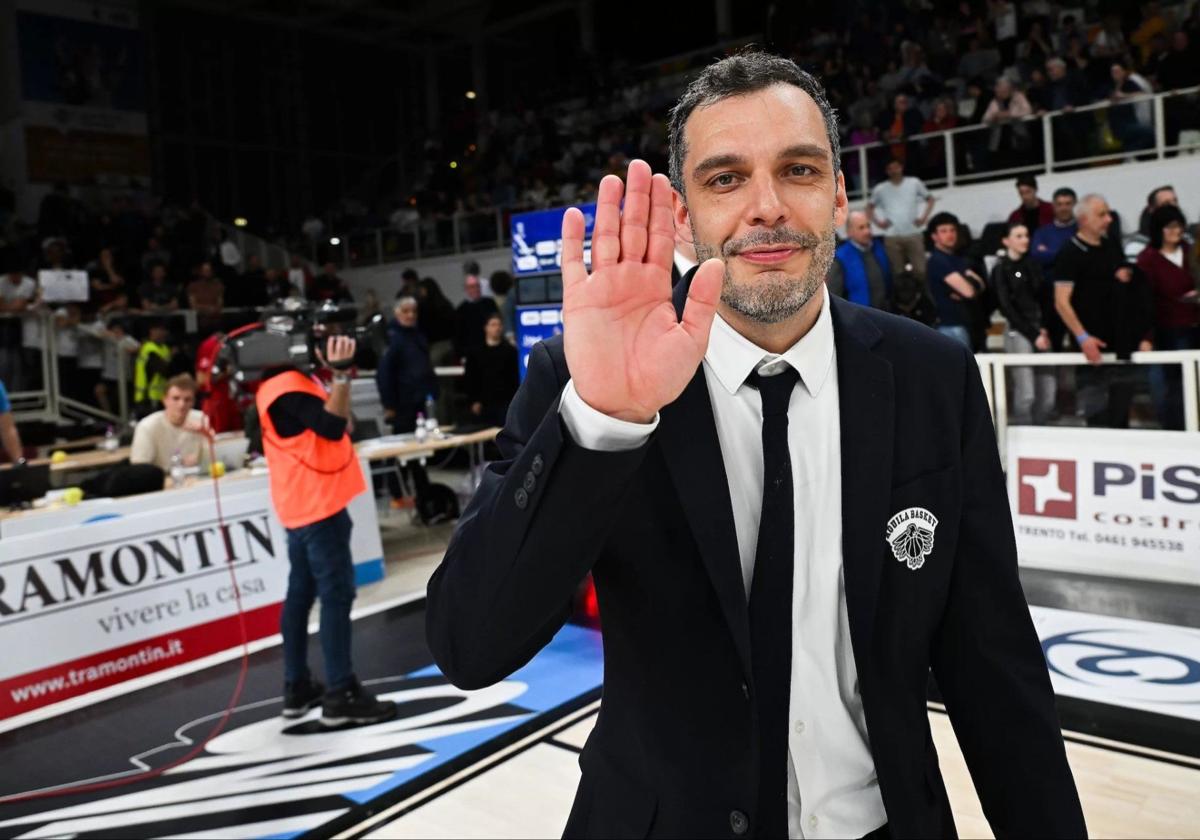 Galbiati: «Ni en sueños hubiera imaginado entrenar tan rápido al Baskonia»