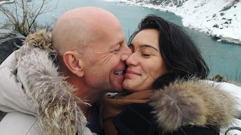 Bruce Willis mantiene movilidad y