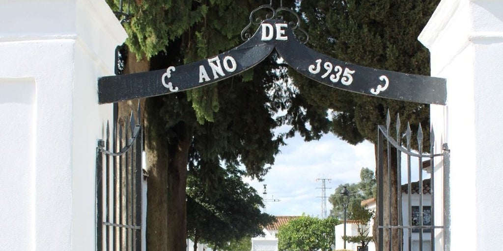 Un operario deja «por error» un ataúd en un contenedor de basura de Castilblanco de los Arroyos