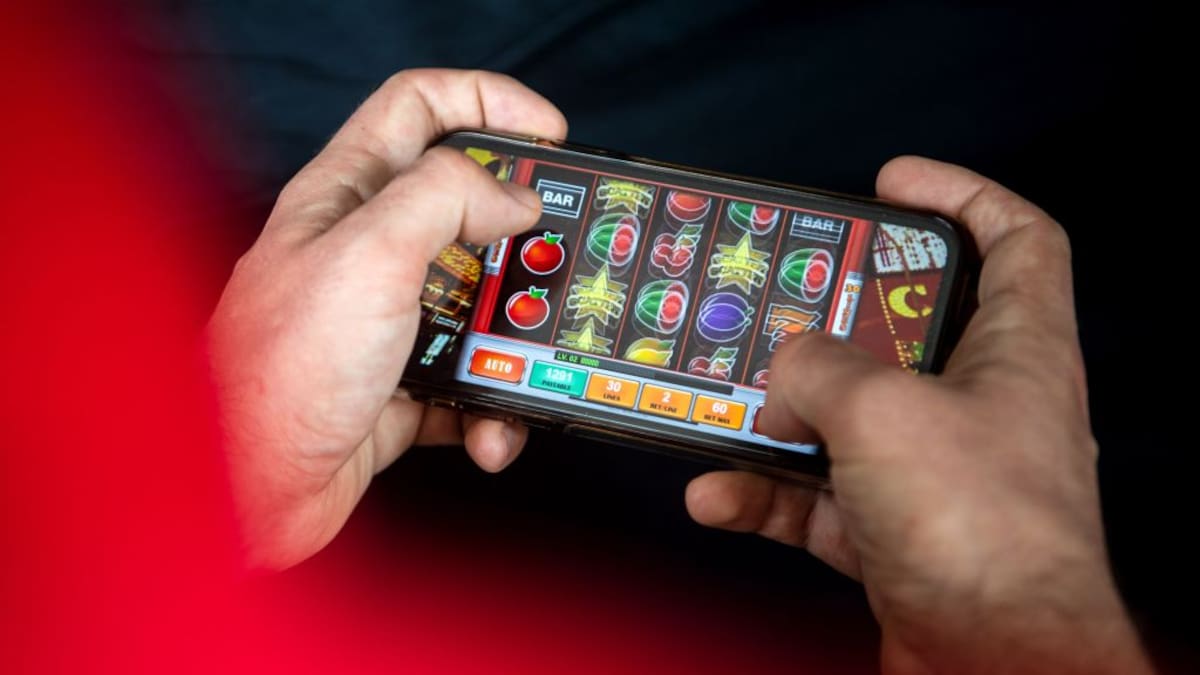 Los bonos de bienvenida 'disparan' el crecimiento del número de jugadores online | Cadena SER