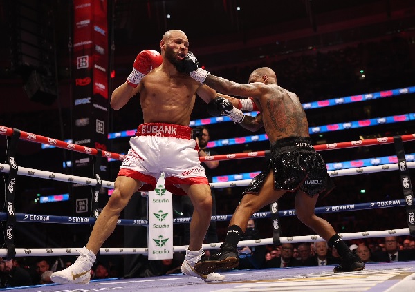 Conor Benn reta a Ilia Topuria