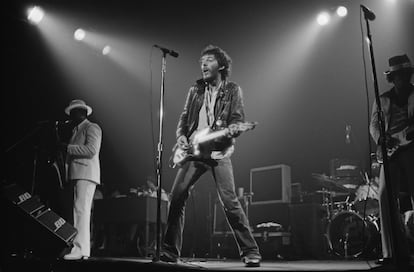 Clarence Clemons y Bruce Springsteen, en el Carlton Theatre de Red Bank (Nueva Jersey), en octubre de 1975. 