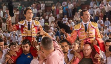 Roca Rey y David de Miranda, a hombros en Huelva