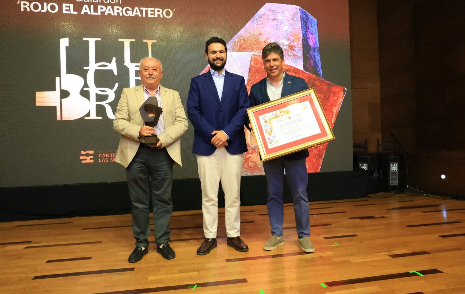 El galardón ‘Rojo el Alpargatero’ viaja hasta Montilla por el 50 aniversario de la Cata Flamenca - festival internacional del cante de las minas