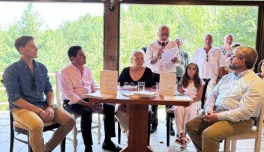 Valdelavilla presenta el libro 'Piedra, luz y encinas'