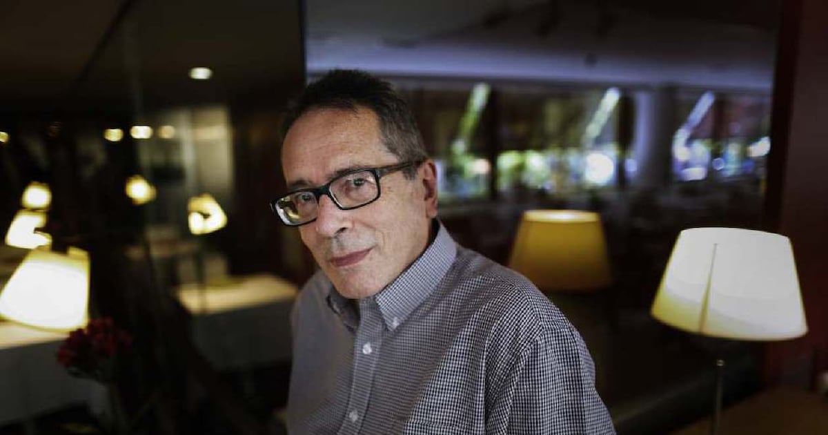 Presentan libro del escritor Gonzalo León sobre César Aira