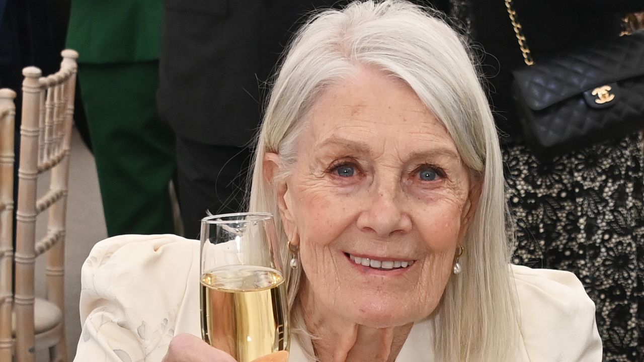 Vanessa Redgrave, genio y figura a los 88 años: cacerolada por Palestina, su próxima película junto a su marido Franco Nero (dirigida por su hijo Carlo) y la que ha rodado con el que fuera su yerno, Liam Neeson