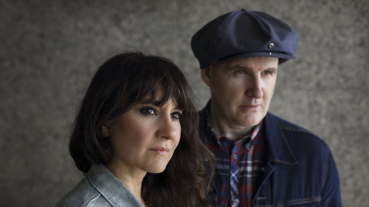Amaral y Enrique Bunbury ponen fin al rumor que los enfrenta desde hace 20 años: «Es hora de que se cuente la verdad» - La Voz de Galicia