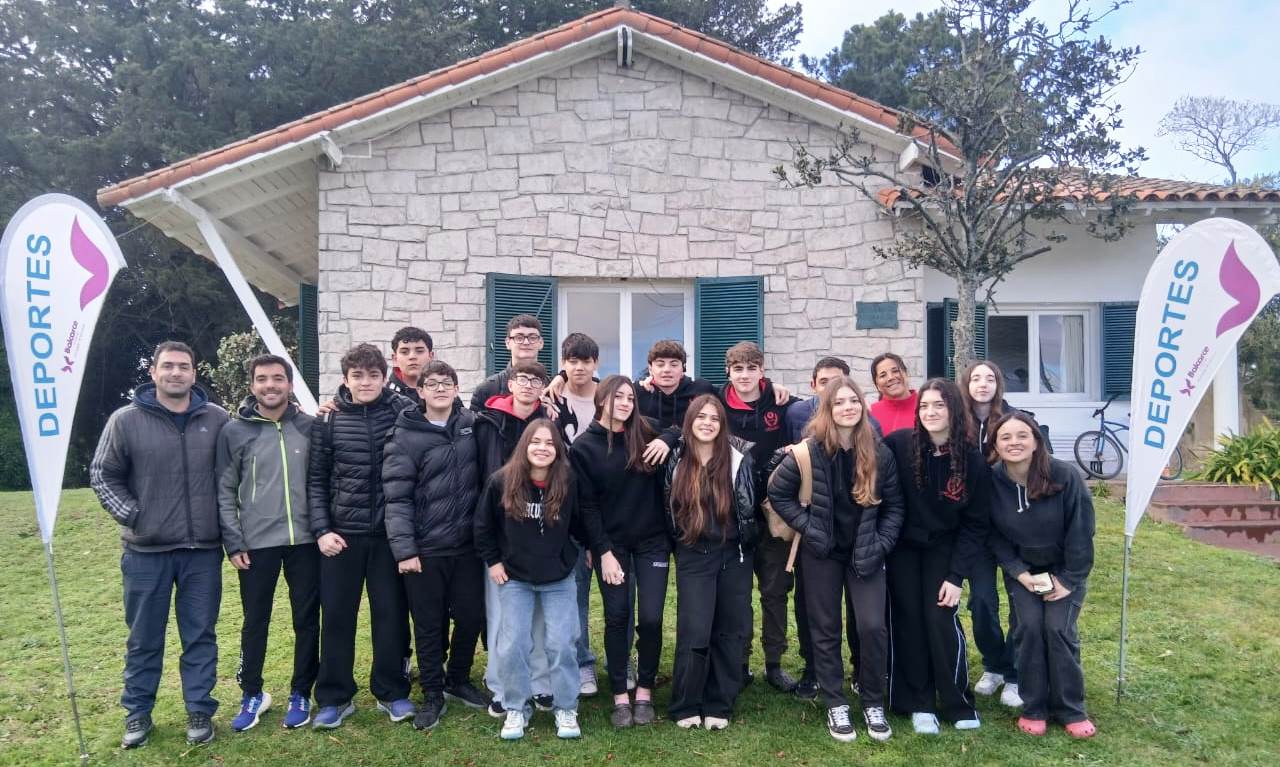Radio Gabal 104.1 MHz - Delegación local de handball viajó a Mar del Plata para la etapa regional de los Juegos Bonaerenses
