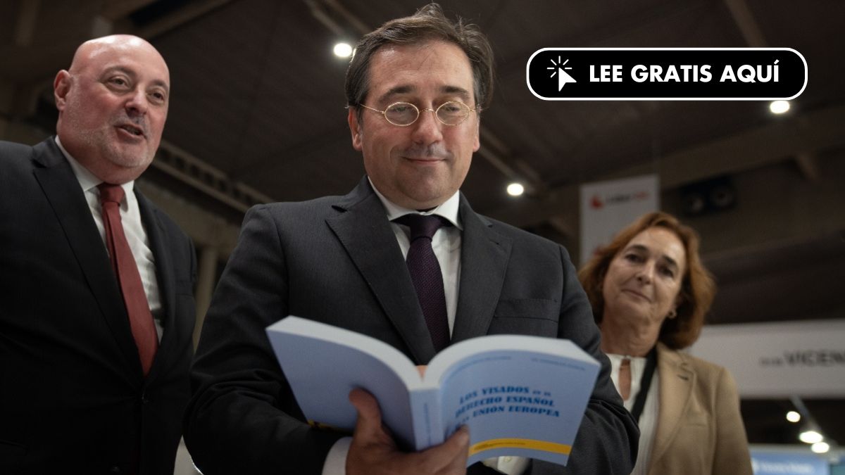 Albares paga con dinero público a una empresa para que recopile sus discursos en un libro