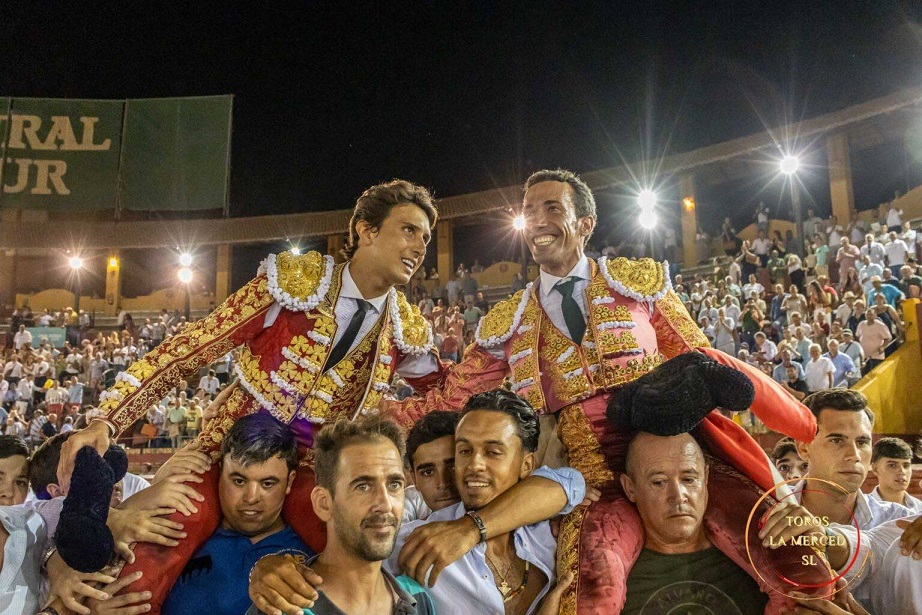 David de Miranda revienta las Colombinas y sale a hombros junto a un soberbio Roca Rey