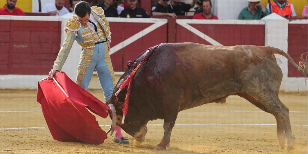 Juan Ortega rinde homenaje al genio ausente