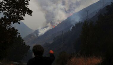 León se prepara para 48 horas «determinantes» en la lucha por controlar los incendios