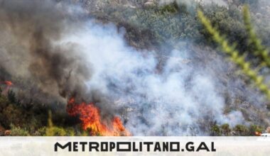 Cortada la A-52 entre Vigo y Ourense por los fuertes incendios que asolan Galicia