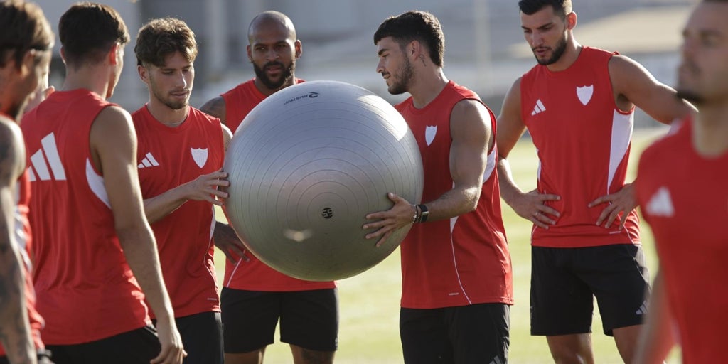 El Zenit se interesa en Isaac Romero y el Sevilla le pone precio