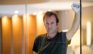 Marcos Giralt, nieto de Torrente Ballester, presenta «Los ilusionistas» en Ferrol