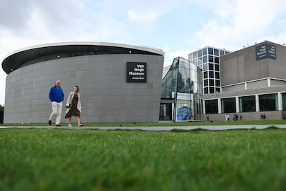 Exterior del Museo Van Gogh de Ámsterdam, uno de los centros que aún certifican nuevas obras.