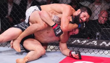 Khamzat Chimaev se coronó campeón de peso medio de la UFC al vencer por decisión unánime a Dricus Du Plessis en el evento estelar de UFC 319.