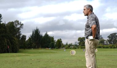 El swing de Montoya en un día de golf en Pueblo Viejo