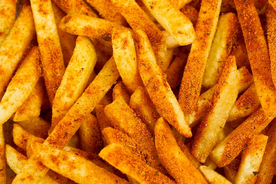 Lo científicos recomiendan comer papas al horno o cocidas en vez de papas fritas. 