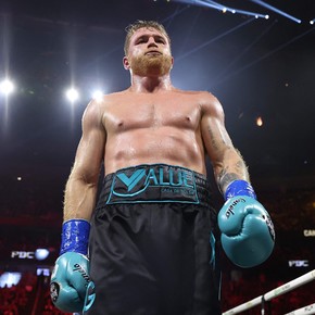 Una ex figura del boxeo lanza dura predicción para Canelo Álvarez en 2025: "Le dará una paliza"