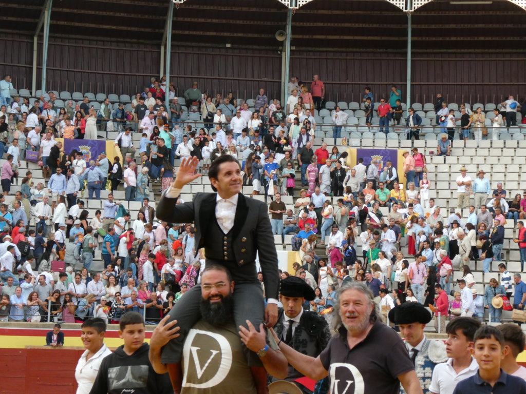 Diego Ventura se impone entre la mansedumbre