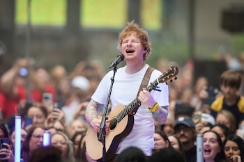 La postura de Sheeran abre