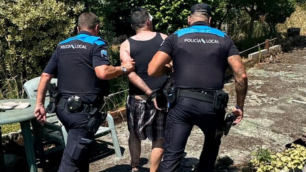 Detienen a un hombre en relación con un incendio registrado horas antes en Noalla - La Voz de Galicia