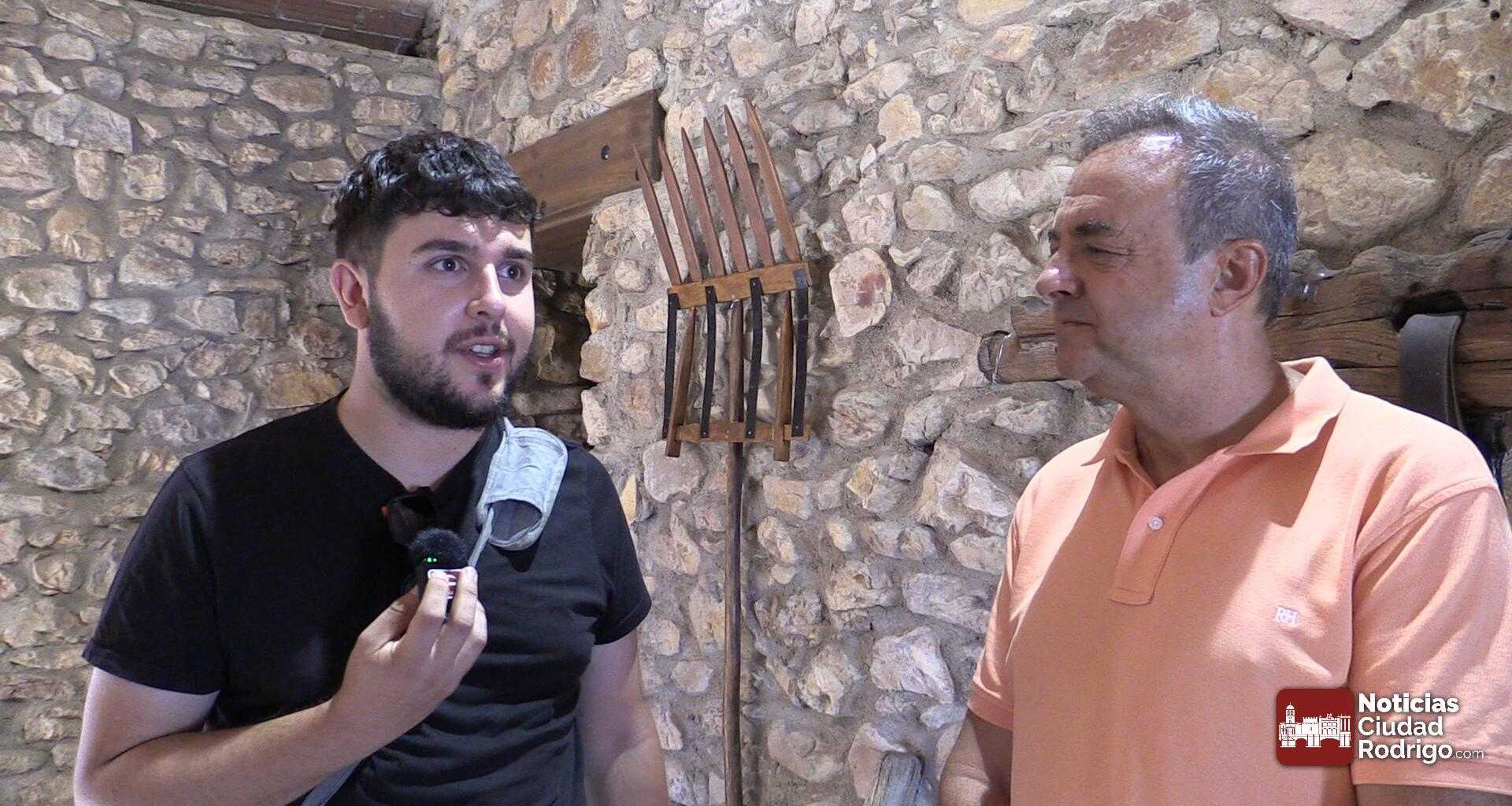 (VIDEO ENTREVISTA) El pasado reciente de Morasverdes en una exposición de más de 1000 fotografías