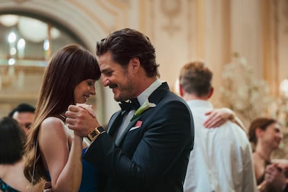 Dakota Johnson y Pedro Pascal en un momento de 'Materialistas'.