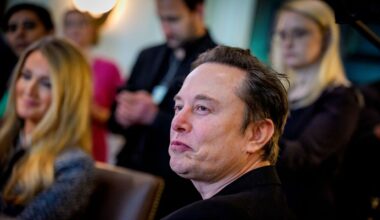 Tesla ofrece 29,000 millones de dólares a Elon Musk para garantizar que sea su CEO hasta 2027