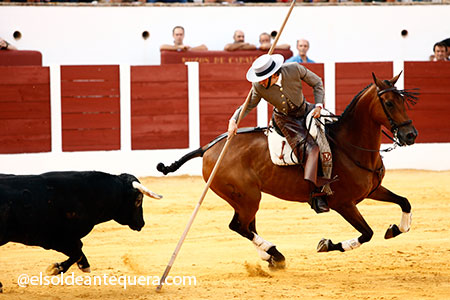 Rui Fernandes y Ferrer Martín acompañarán a Diego Ventura en los rejones de Antequera tras la baja de Cartagena