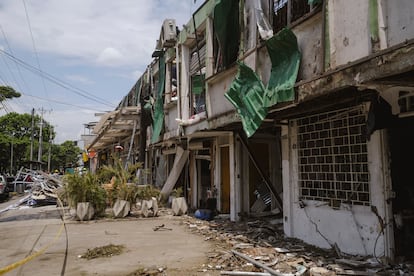 Edificios afectados por el carro bomba en Cali, el 22 de agosto de 2025. 