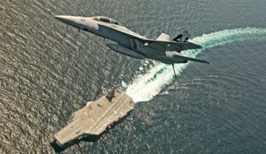 La OTAN, a la caza del submarino ruso que ha amenazado a un portaaviones estadounidense