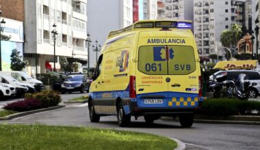 Herida una oficinista al quedar su mano enganchada en una trituradora de documentos en Vigo