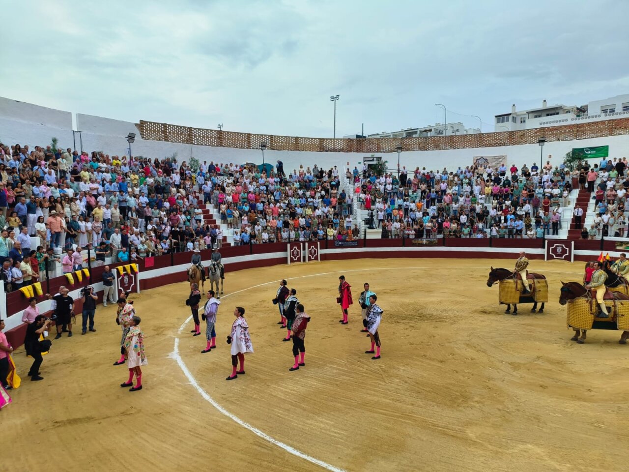 Oreja  para un resolutivo y entregado Escribano ante el primero en Tarifa