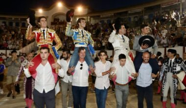 Pinar, Peñaranda y Navalón, a hombros en la victorinada de Casas Ibáñez