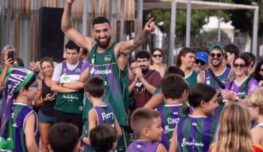 Chris Duarte conquista el corazón de la 'Marea Verde' en su llegada a Málaga
