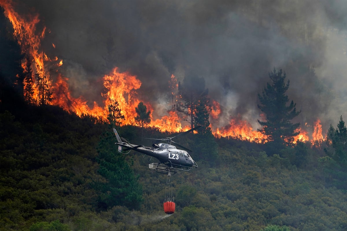 Interior ve una mejoría en la extinción de los incendios más graves, aunque preocupa el de Igueña en León | España