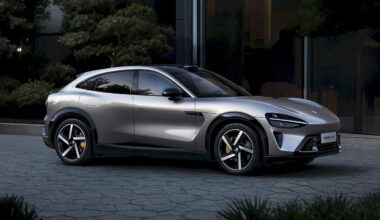 Si quieres un coche Xiaomi, su CEO avisa: "compra un Tesla"